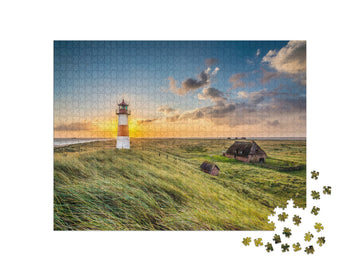 Sonnenaufgang am Leuchtturm in List auf der Insel Sylt